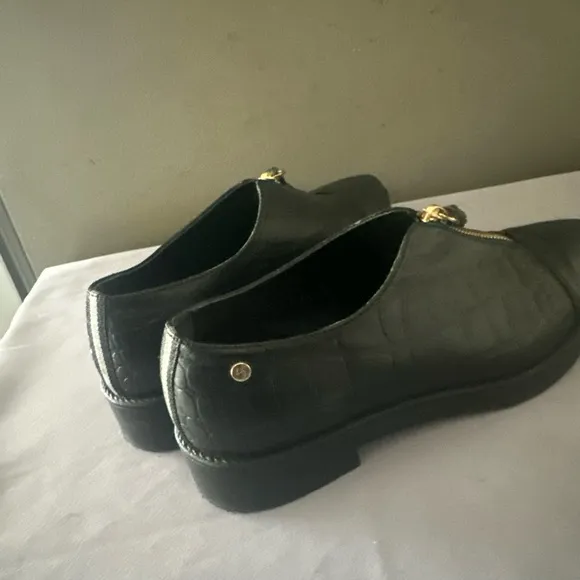 Velez men  Mirtad Black Front  Gold Zip. Size 39 Black