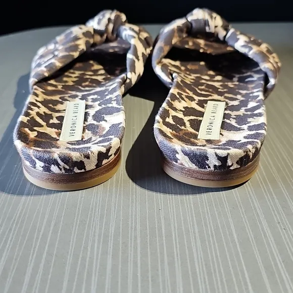 Veronica Beard Women’s Etra Leopard-Print‎ Knot Flat Sandals size 7.5M NWOT $275