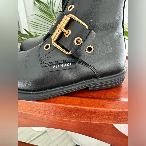 VERSACE Baby Girls Golden Buckle Boots in Black - size EUR22/US6