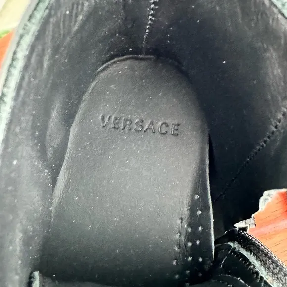 VERSACE Baby Girls Golden Buckle Boots in Black - size EUR22/US6