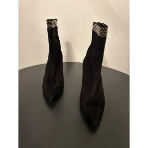 Via Spiga | Concordia suede ankle boots | 7.5M