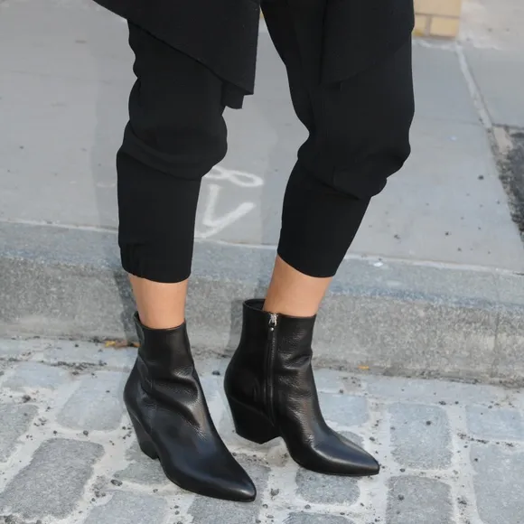 Vic Matie Black Leather Ankle Boots with Shell-Sha