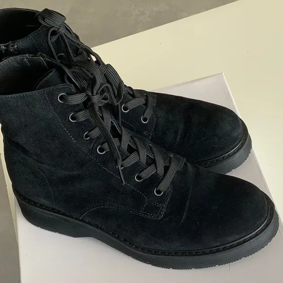 ‘’Vince’’ boots