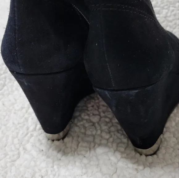 Vince Camuto Cessia Wedge Heel.Boot