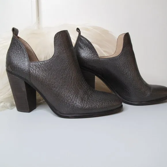 VINCE CAMUTO Federa Boots in Gunmetal