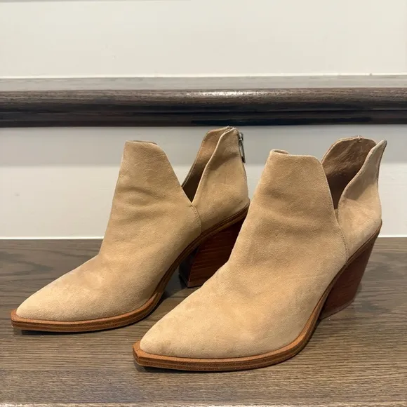 Vince Camuto Gigietta Suede Block Heel Bootie | Size 6.5