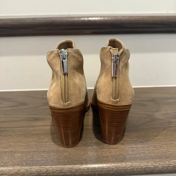 Vince Camuto Gigietta Suede Block Heel Bootie | Size 6.5