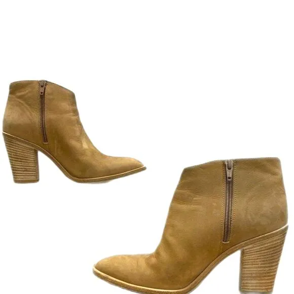 Vince Easton Tan Nubuck Suede Leather Ankle Boots Booties - Size 8.5