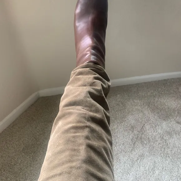 Vince Tall Sexy Brown boots EUC🌟 size 37.5