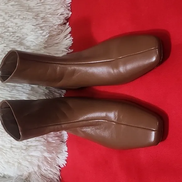 Vince Women Brown Leather Boots