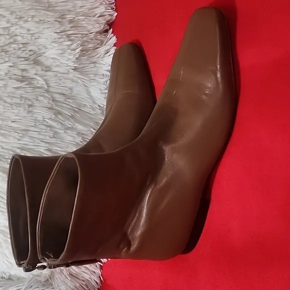Vince Women Brown Leather Boots