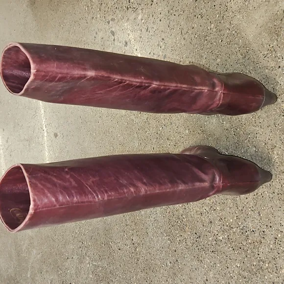 Vintage 1970's Tiamo Women's Italian Burgandy Soft Leather Boots size 8M
