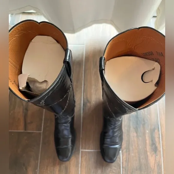 Vintage (80s) women’s custom lucchese classic riding boots