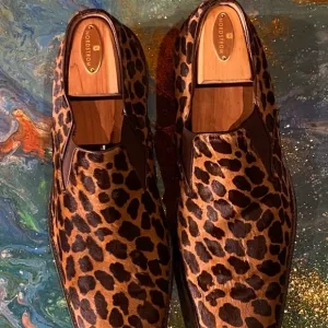 Vintage 90s leopard patterned pony hair Brown and Black Slip-On Loafers size 12