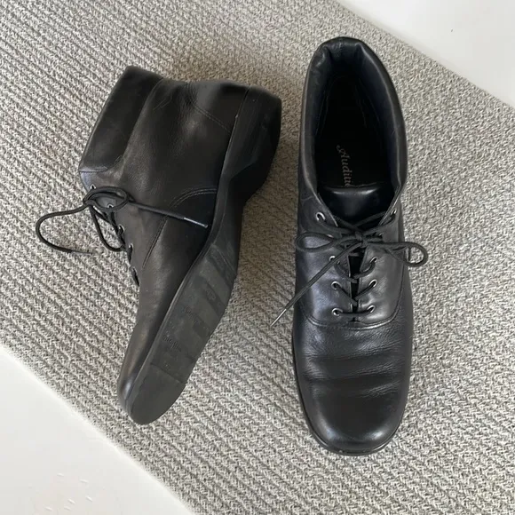 Vintage Auditions Black Leather Lace Up Bootie Ankle Boots Size 9.5N