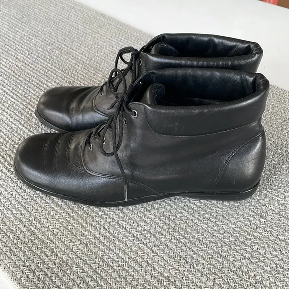 Vintage Auditions Black Leather Lace Up Bootie Ankle Boots Size 9.5N
