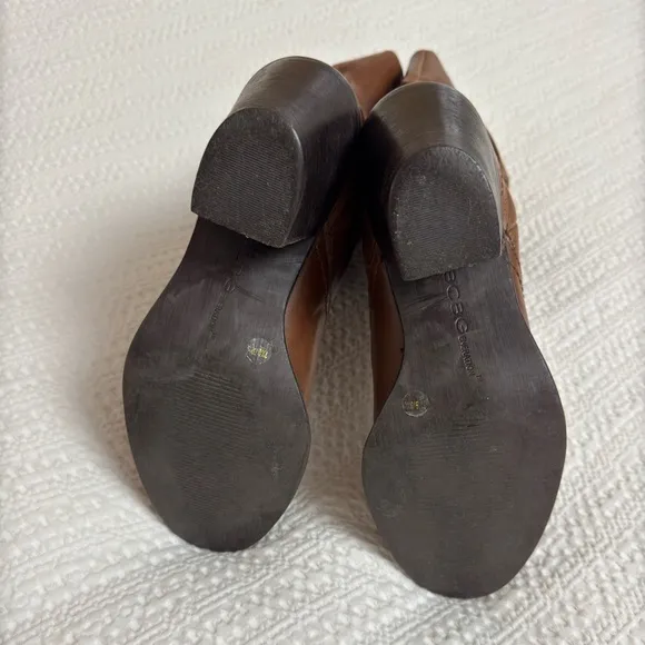 Vintage BCBG Brown Leather Pull On Western Boots Size 7.5 Classic Streetwear