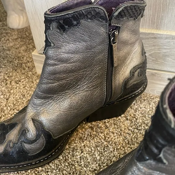 Vintage Donald Pliner Cowboy Boots Silver Black Ankle Bootie Shootie 5.5