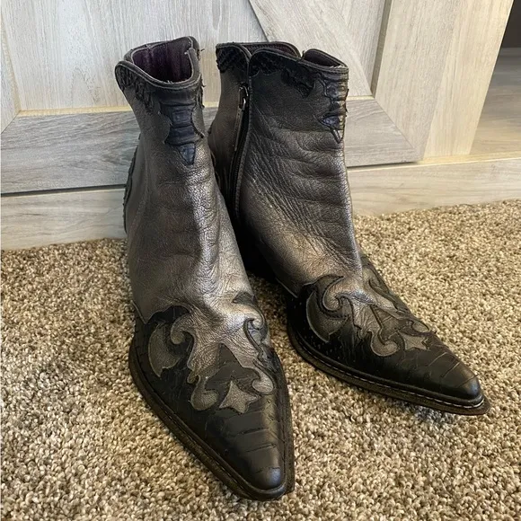 Vintage Donald Pliner Cowboy Boots Silver Black Ankle Bootie Shootie 5.5