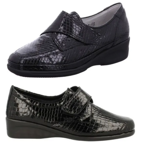 VINTAGE Genuine Patent Leather Retro Loafers