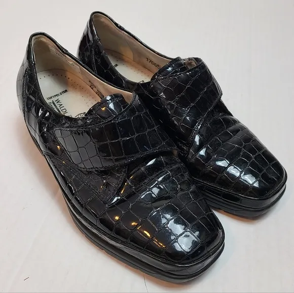 VINTAGE Genuine Patent Leather Retro Loafers