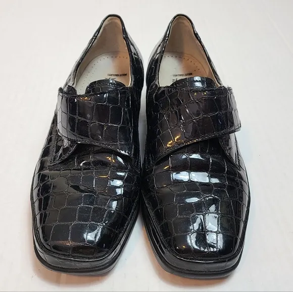 VINTAGE Genuine Patent Leather Retro Loafers