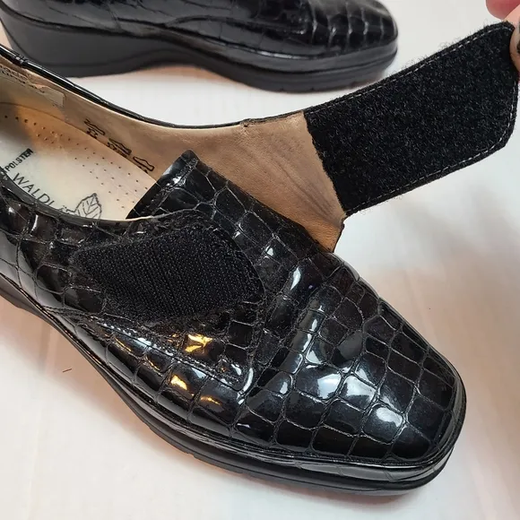 VINTAGE Genuine Patent Leather Retro Loafers