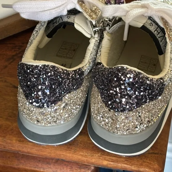 Vintage Havana Vicky Glitter Sneakers. Girl’s Sz-2 Purple/Silver NWOB