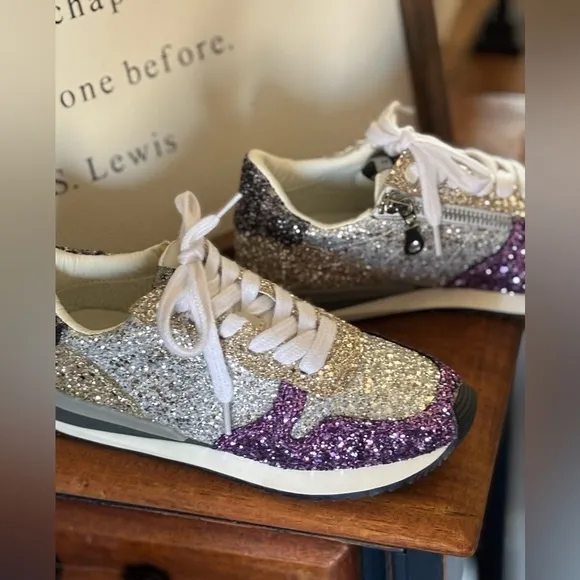 Vintage Havana Vicky Glitter Sneakers. Girl’s Sz-2 Purple/Silver NWOB