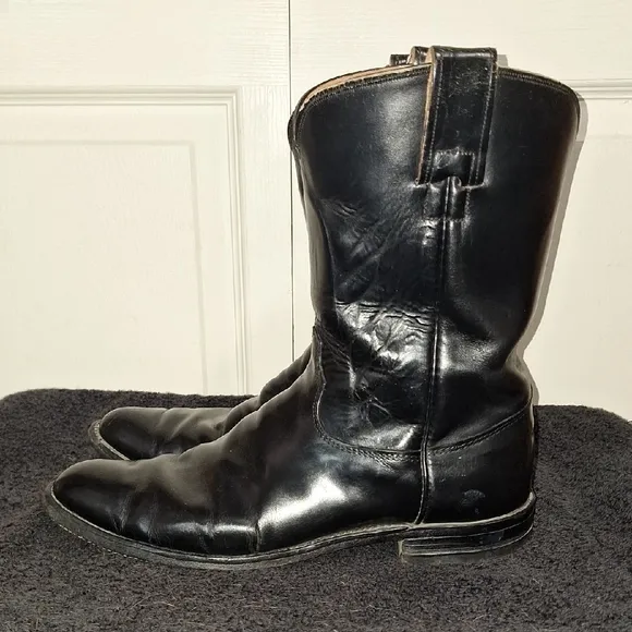 Vintage HYER Classic Black Western Cowboy Boots with Smooth Polished Finish -10C