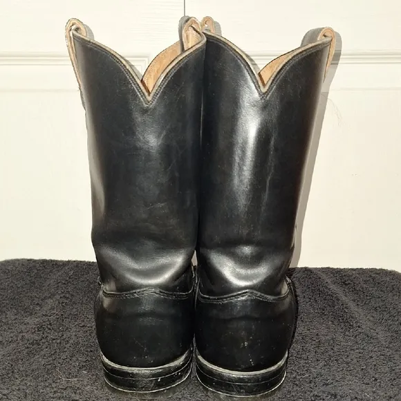 Vintage HYER Classic Black Western Cowboy Boots with Smooth Polished Finish -10C