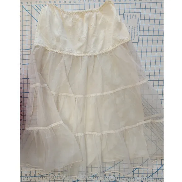 Vintage‎ Rockabilly Crinoline Elastic Waist Teared Maxi Skirt