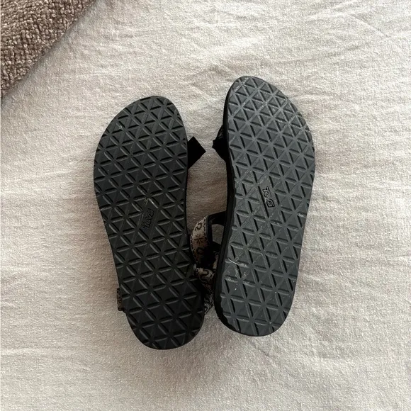 Vintage Teva Classic Sandals