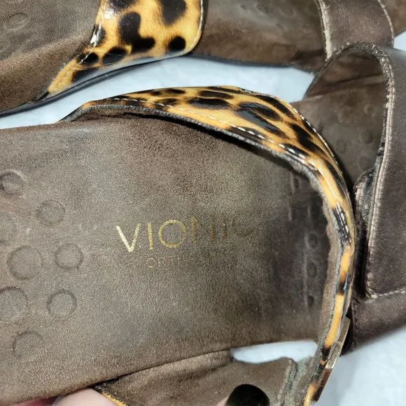Vionic 8 Women Orthaheel Animal Leopard print sandals