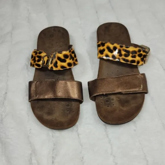 Vionic 8 Women Orthaheel Animal Leopard print sandals