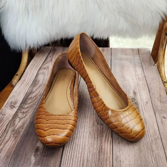 Vionic Hannah Croc orthaheel camel/tan classic casual flats loafers sz 9.5