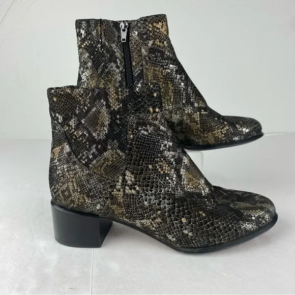 Vionic Womens 6 Vivian Kamryn Snakeskin Leather Ankle Boots Booties