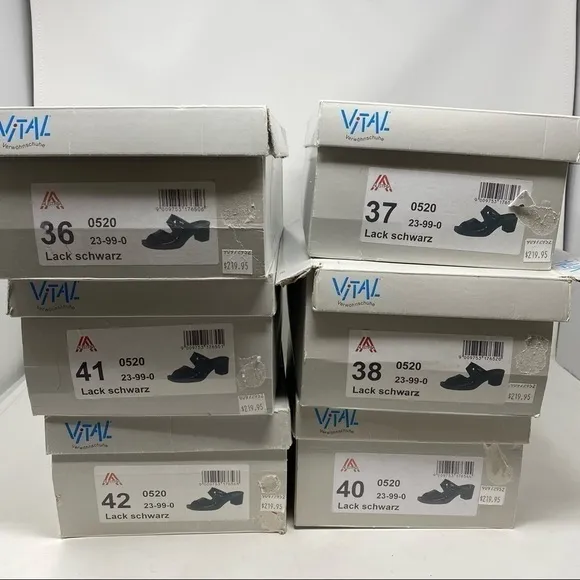 Vital Joy Mules Sandals Lack Schwarz