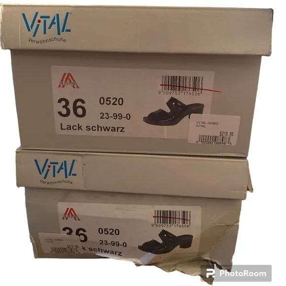 Vital Joy Mules Sandals Lack Schwarz