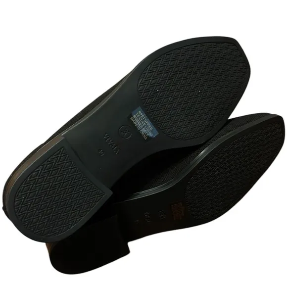 VIVAIA Ryan Chelsea Slip on Bootie size 9