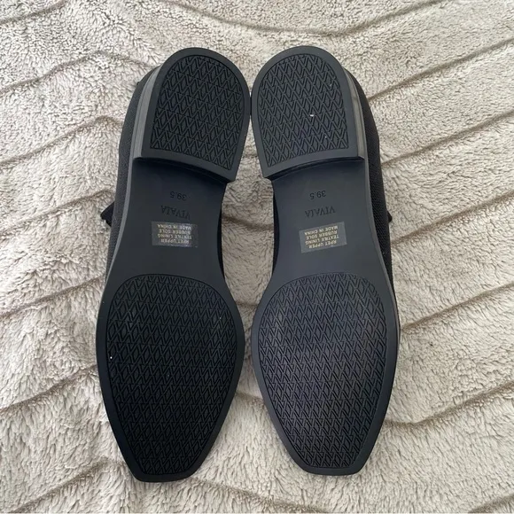 Vivaia Slip-On Square-Toe Ankle Chelsea Boots (Ryan Slip-On)