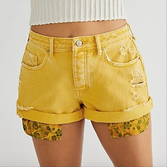 We The Free Anytime Anywhere Crvy Distressed High Waisted Cuffed Jean Shorts 28