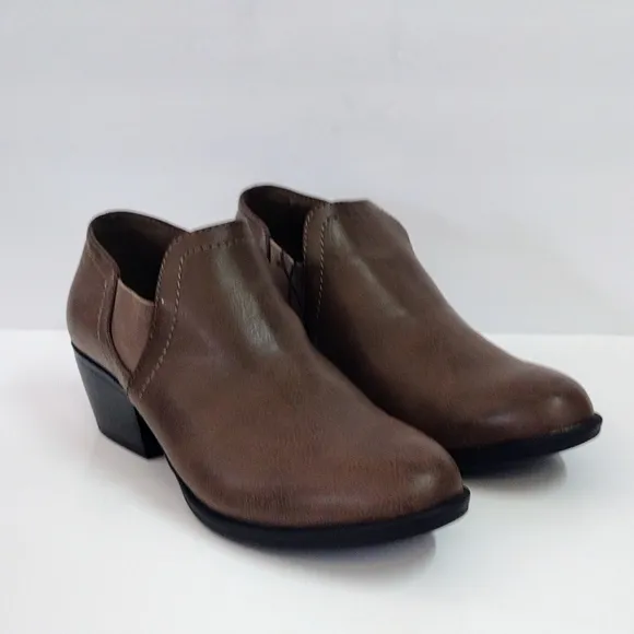 Weatherproof original women's ankle booties NEW!! Size 9 🔥