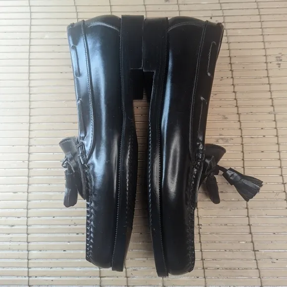 W.H. Prescott Men's Black Leather tassel kilt Loafers Dress Shoes Size 8.5W. new