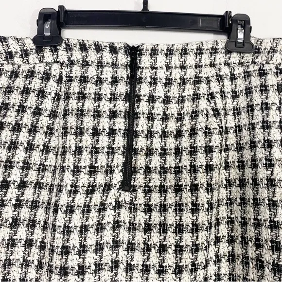 WHBM Houndstooth Boot Skirt