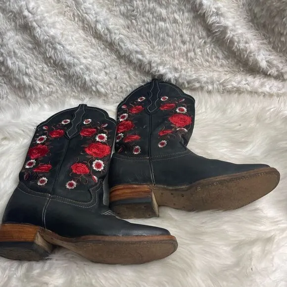 White Diamond leather black nubuck cow girl Boots red&amp; white floral accents SZ8