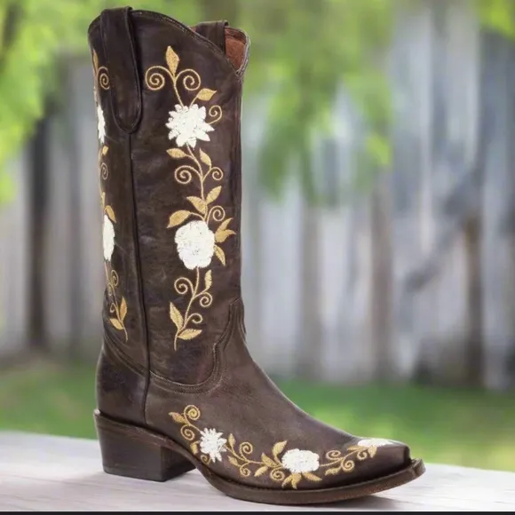 White Diamonds Leather Floral Embroidered snip toe cowboy boots
