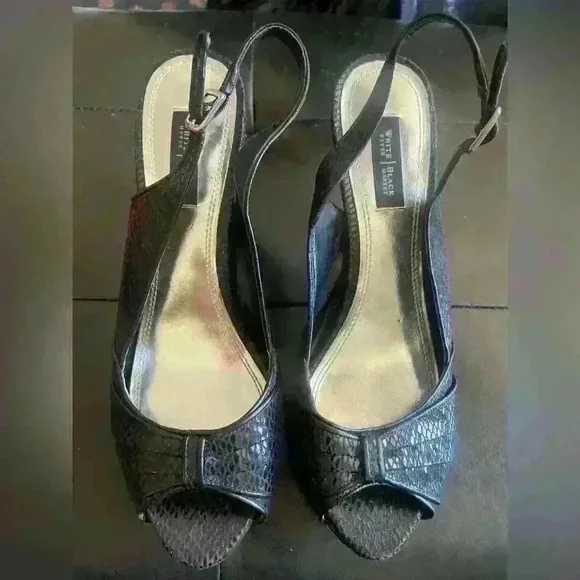 White House Black Market Emeril Black Snakeskin High Heel Sandals size 8.