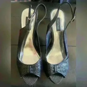 White House Black Market Emeril Black Snakeskin High Heel Sandals size 8.