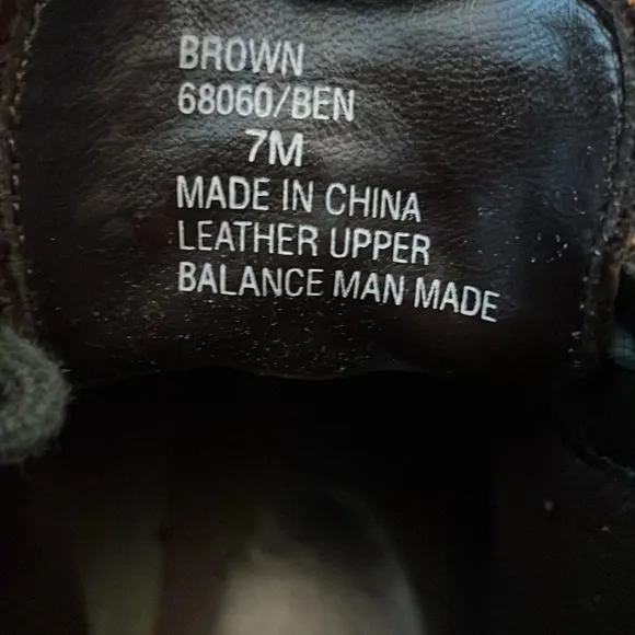 White Mountain Women’s Brown Leather Booties, size 7